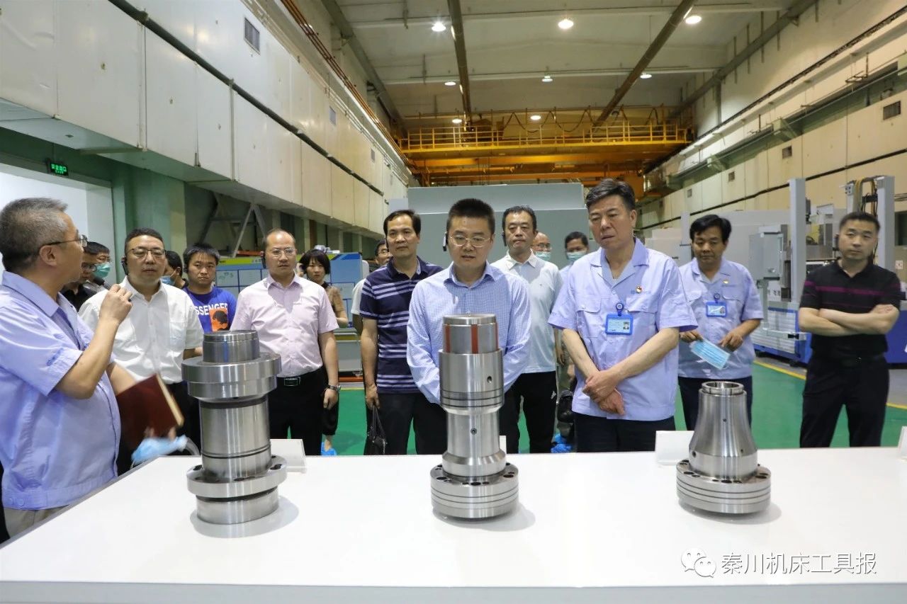 陜西省工信廳劉波副廳長(zhǎng)一行蒞臨秦川集團(tuán)專題調(diào)研