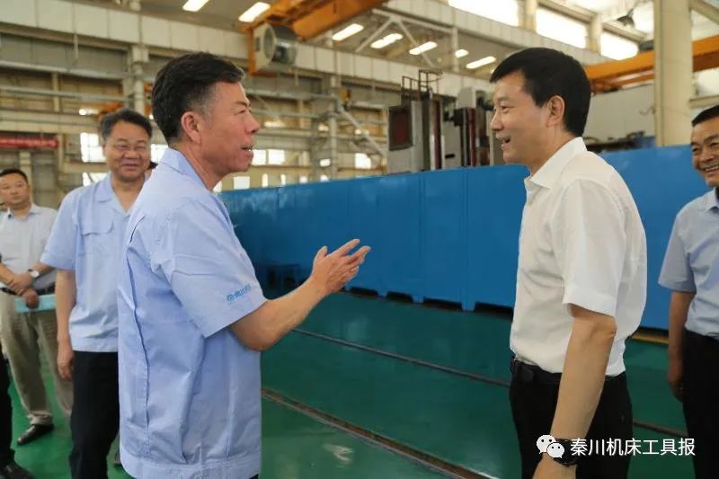 陜西省副省長(zhǎng)、寶雞市委書記徐啟方蒞臨秦川集團(tuán)調(diào)研