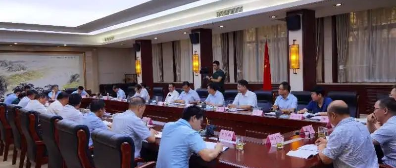 嚴(yán)鑒鉑董事長(zhǎng)赴漢中秦川業(yè)務(wù)板塊調(diào)研，與漢中市委市政府座談