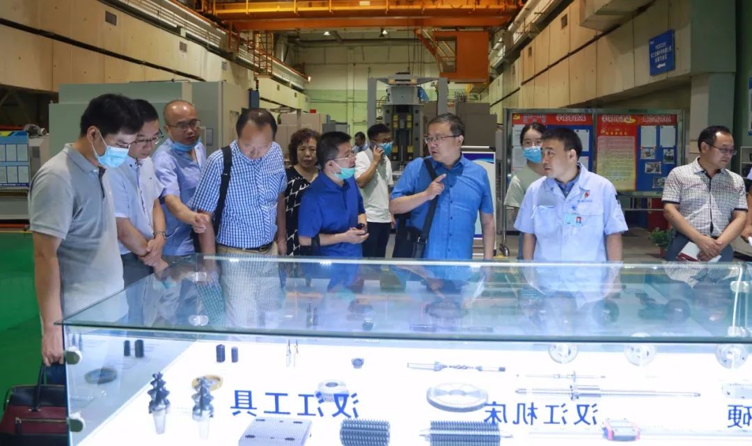 省委黨校調(diào)研組一行到秦川集團(tuán)開(kāi)展專(zhuān)題調(diào)研