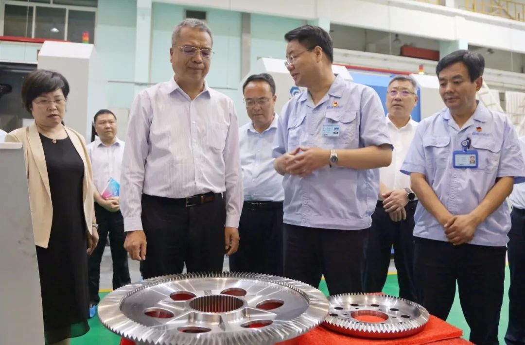 寶雞市委副書記、市長(zhǎng)楊廣亭蒞臨秦川集團(tuán)調(diào)研