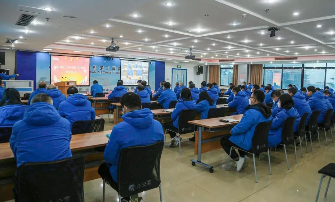 嚴(yán)鑒鉑：沖鋒市場一線 以精彩開局帶動(dòng)出彩全年