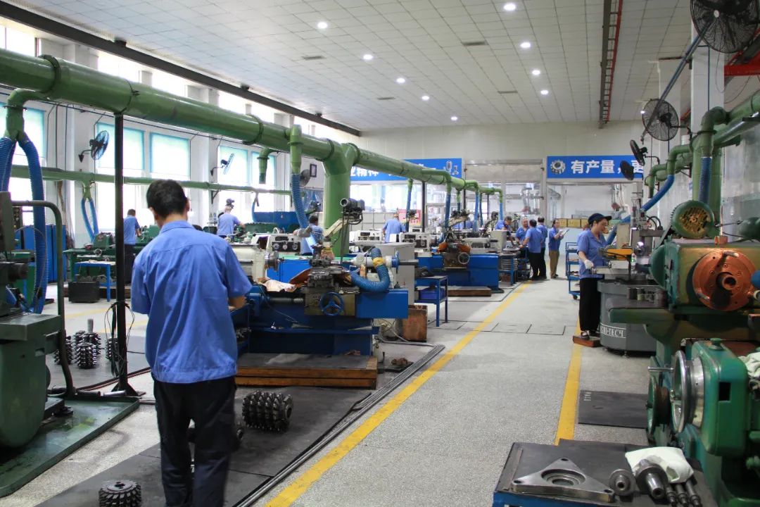 【漢江工具】戰(zhàn)高溫?fù)屔a(chǎn) 統(tǒng)籌攻堅(jiān)保交付